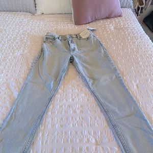 New with tags Abercrombie & Fitch Jeans size 27/4R ‘The Skinny’ High Rise